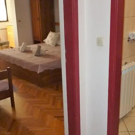 In Starigrad-paklenica 33853 Apartment *