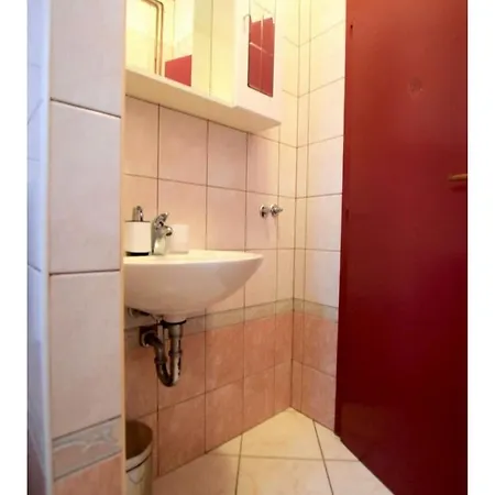 Apartment In Starigrad-paklenica 33853