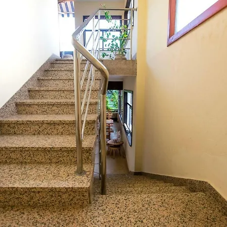 In Starigrad-paklenica 33853